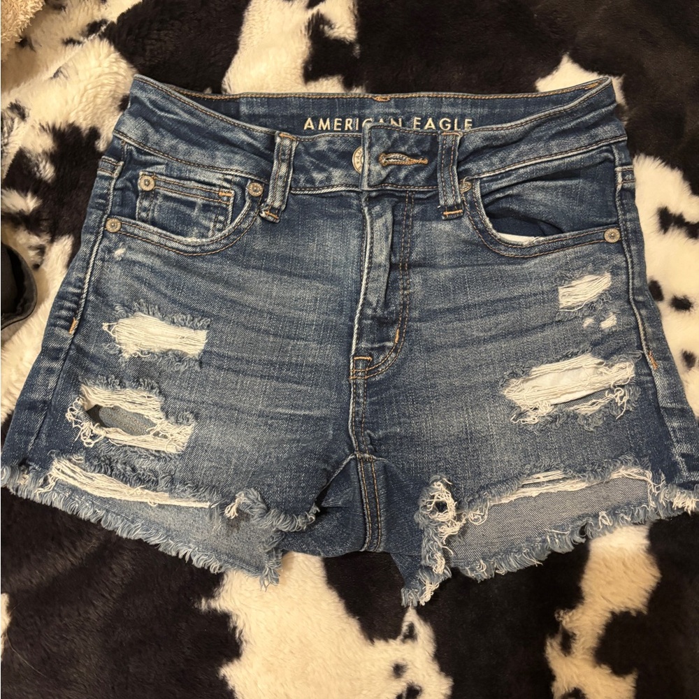 american eagle distressed denim shorts